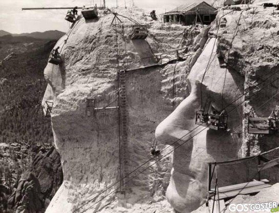 Mt Rushmore construction - 1939