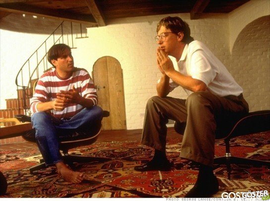 Steve Jobs sitting with Bill Gates discussing the future of computing in 1991.