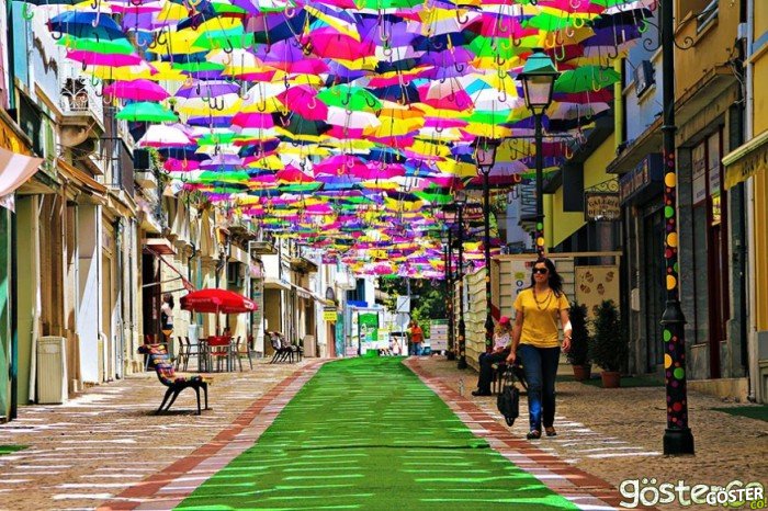 floating-umbrellas-agueda-portugal-2014-1