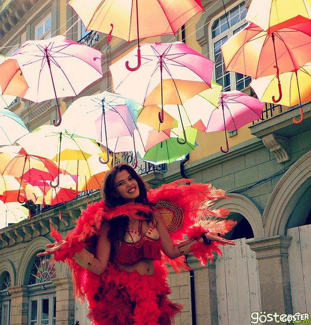 floating-umbrellas-installation-agueda-portugal-5