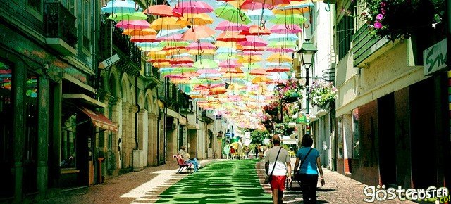floating-umbrellas-installation-agueda-portugal-thumb640