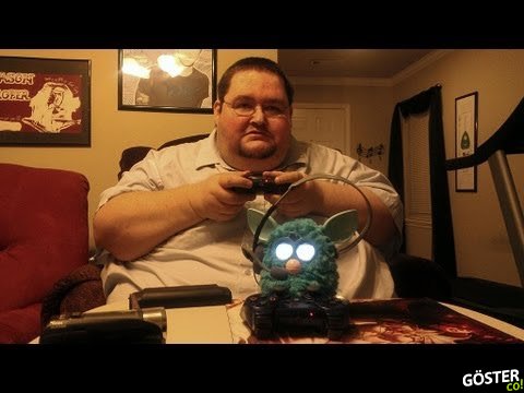 Francis’in Yeni Furby Oyuncağı ile İletişimi