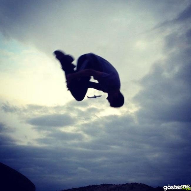 090b27fb805dd7b687fb2f7c0432f6a5_650x