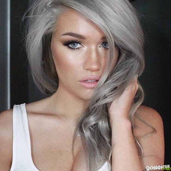 15 Fotoğrafla Genç Kızların Gri Babaanne Saçı Çılgınlığı
