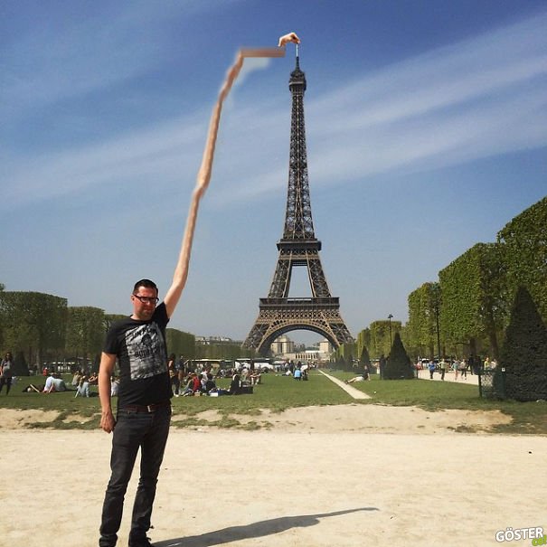 photoshop-eiffel-tower-tourist-photo-sid-frisjes-41