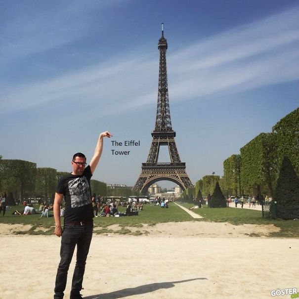 photoshop-eiffel-tower-tourist-photo-sid-frisjes-51