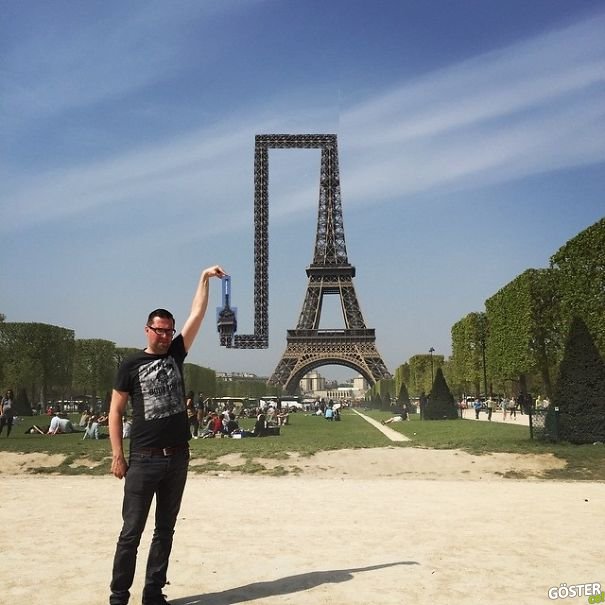 photoshop-eiffel-tower-tourist-photo-sid-frisjes-61