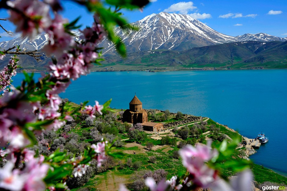 VAN-LAKE-2-940x627