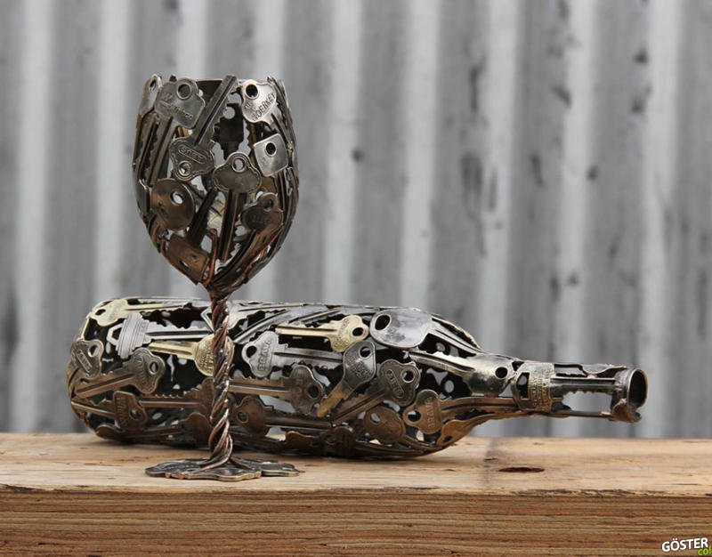 recycled-metal-sculptures-key-coin-michael-moerkey-1