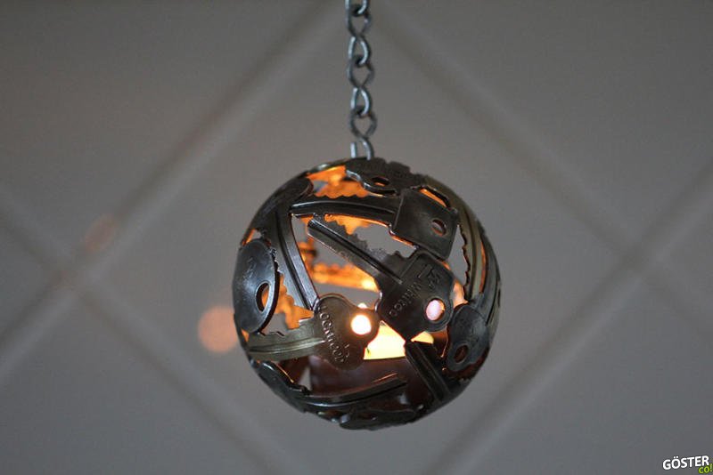 recycled-metal-sculptures-key-coin-michael-moerkey-5