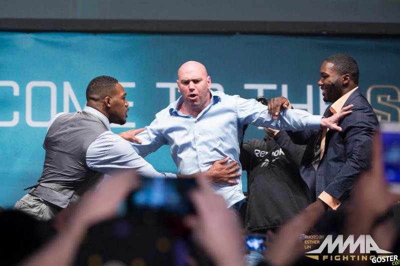 Ağır Siklet Boksörlerin Dana White’ı Sahnede Trollemesi