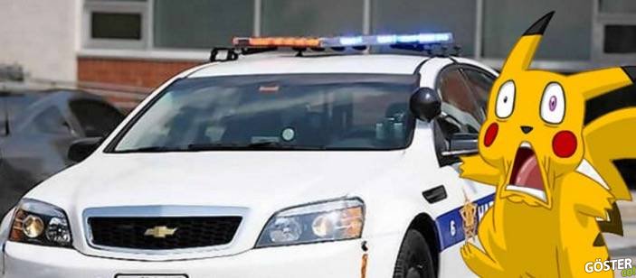 Pokemon Go Oynarken Polis Arabasına Çarpan Lümpenin Kameralara Yakalanması