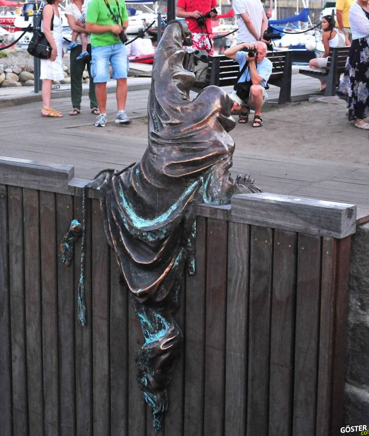 worlds-most-creative-statues-25-2
