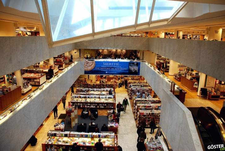 Bookstore Akateeminen Kirjakauppa in Helsinki