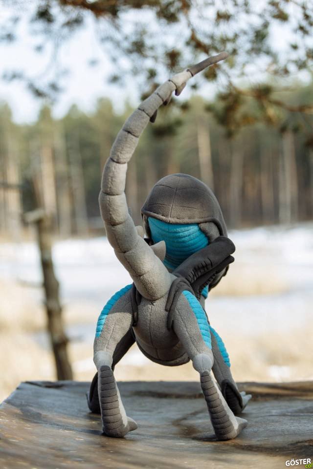 stuffed-alien-toy-4.jpg