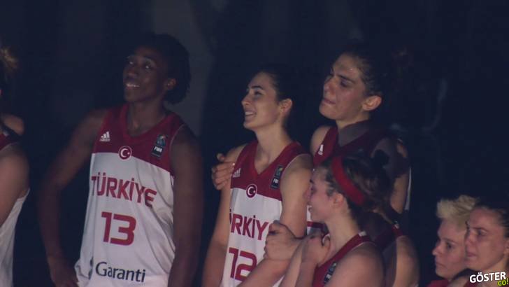 A Milli Kadın Basketbol Takımımıza Babalarından Büyük Sürpriz