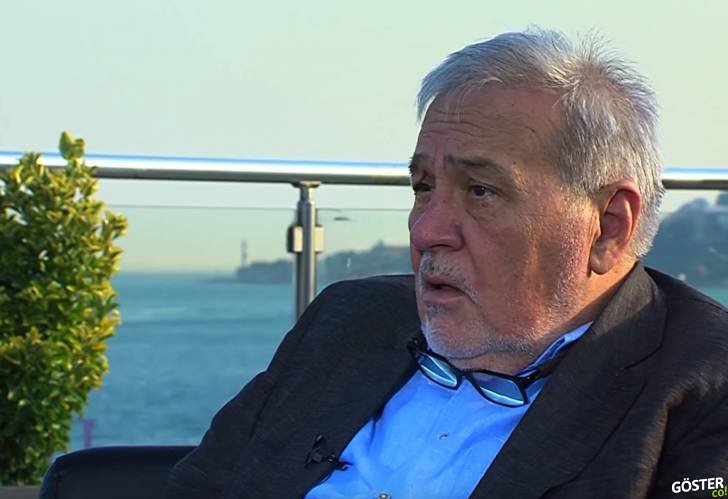 İlber Ortaylı: Ne Yapıyorsun? “Sosyal Medya ile Uğraşıyorum”; Serseri Bunlar!