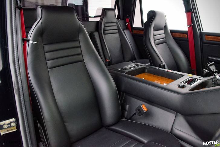 1990 Lamborghini LM002 7