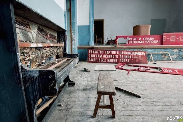 Abandonned-Soviet-Buildings-by-Rebecca-Litchfield14