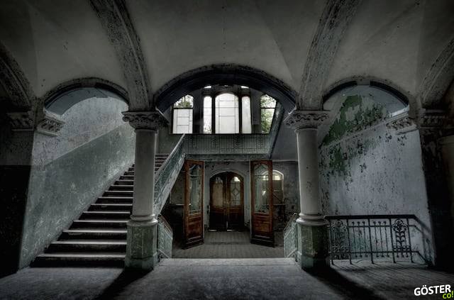 Abandonned-Soviet-Buildings-by-Rebecca-Litchfield3