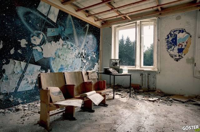 Abandonned-Soviet-Buildings-by-Rebecca-Litchfield7