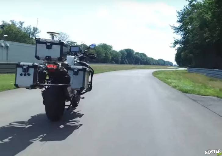 BMW’nin 2 Yıldır Geliştirdiği Sürücüsüz Motorsiklet
