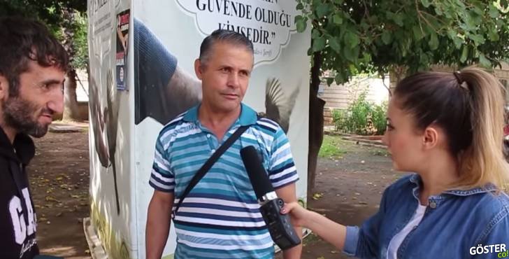 Israrla Ezanın Türkçe Okunmakta Olduğunu İddia Eden Adamlar