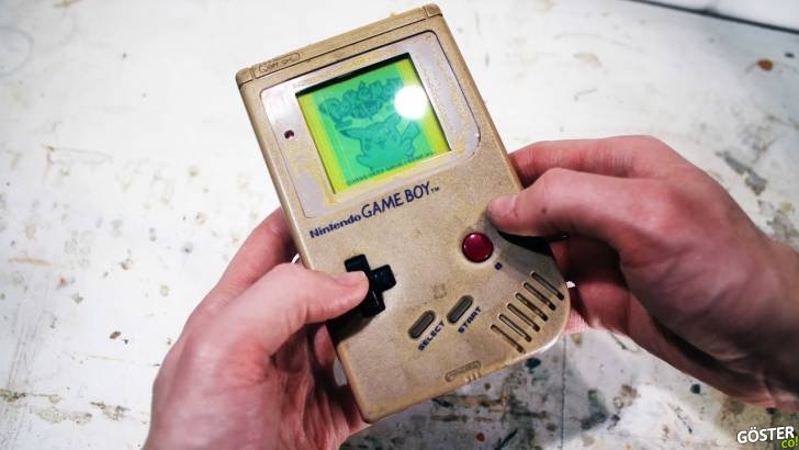 Orijinal Gameboy’u restore etmek: Tertemiz yapıp, çalışır hale getirmiş ve fabrika çıkışlı haline döndürmüş (Şaşırtıcı derecede güzel)