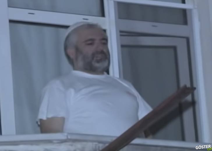 Polisleri görünce namaza duran hırsız zanlısı