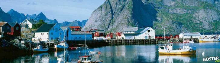 Boats in the fjord outside of Hamnøy in Lofoten, Northern Norway