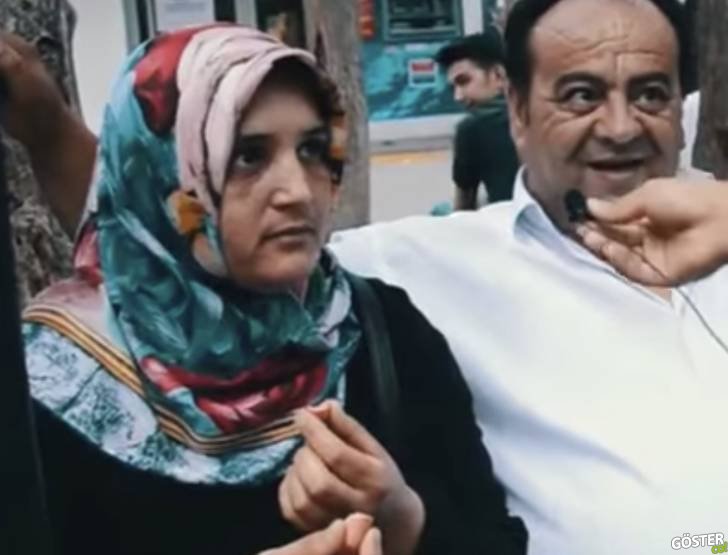 Millete “yeni bir sosis çıkarttık” diye sample ürün deneten şakacı, “domuz eti” olduğunu söyleyince olanlar