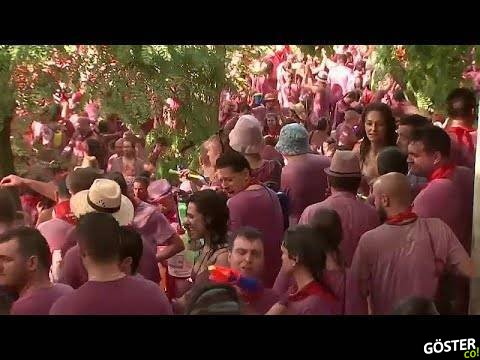 İspanya’da ‘şarap savaşı’ partisinde 70 bin litre şarap cephane oldu