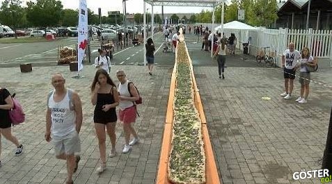 İtalya’da sergilenen ve dağıtılan 500 metrelik pizza: İzdiham oldu mu sizce?