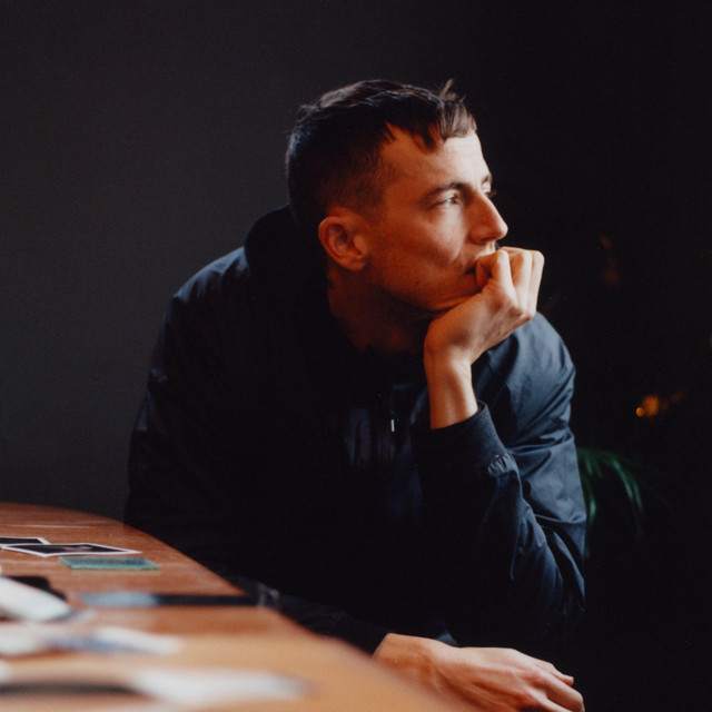 Bugün, hemen şimdi tanışmanız gereken bir müzisyen Charlie Cunningham’ın 10 harika parçası