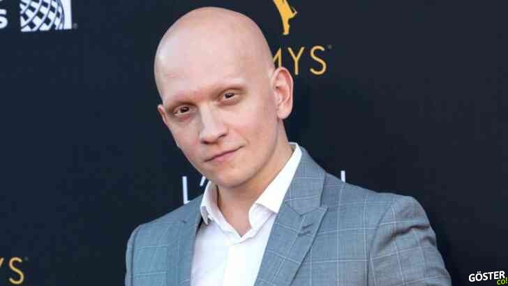 Lütfen biri Anthony Carrigan’a ‘Hitman’ dizisinde rol versin