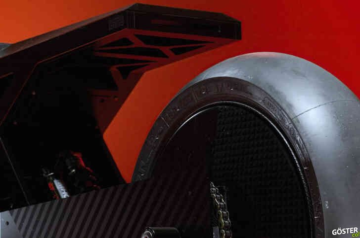 This Tesla electric bike’s frame shape-shifts form depending on riding conditions